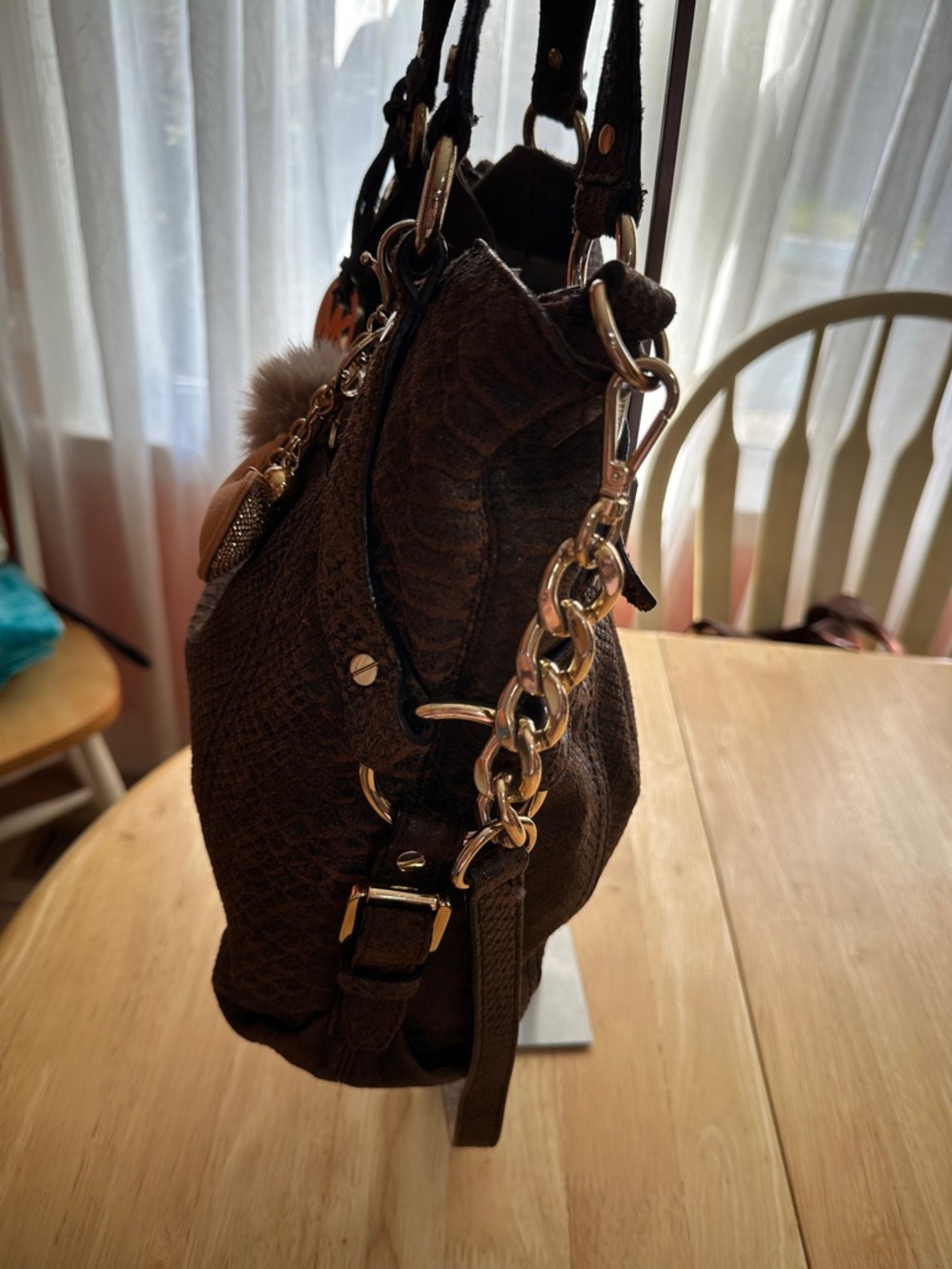 Michael Kors Dark Brown Textured Shoulder Bag with Gold Hardware and Heart Charm - Picture 2 of 9